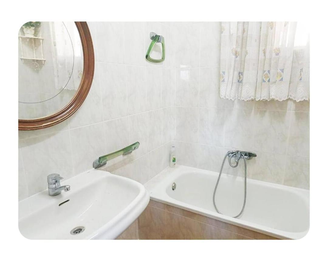Bedroom With Private Bathroom And Two-Bedroom Family Suite In Quiet Forest Country House 80M2 Large Swimming Pool Music Town Lliria The Garden And Swimmingpool And Garden Are Shared Esterno foto