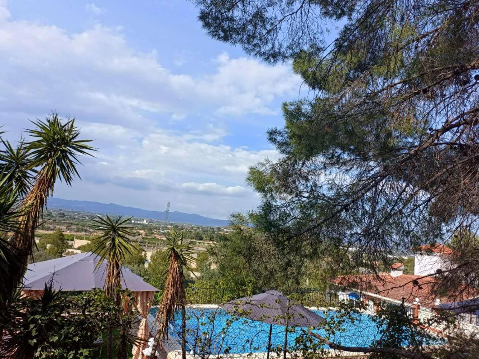 Bedroom With Private Bathroom And Two-Bedroom Family Suite In Quiet Forest Country House 80M2 Large Swimming Pool Music Town Lliria The Garden And Swimmingpool And Garden Are Shared Esterno foto