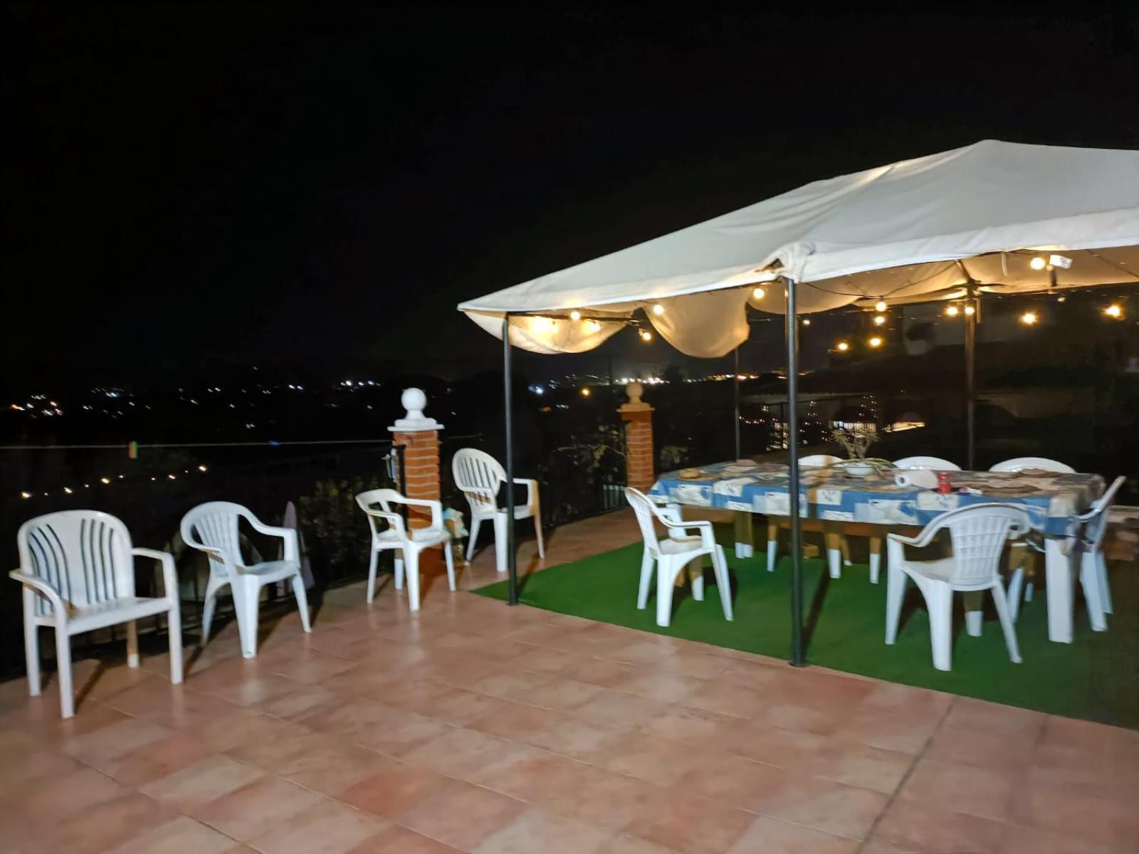 Bedroom With Private Bathroom And Two-Bedroom Family Suite In Quiet Forest Country House 80M2 Large Swimming Pool Music Town Lliria The Garden And Swimmingpool And Garden Are Shared Esterno foto