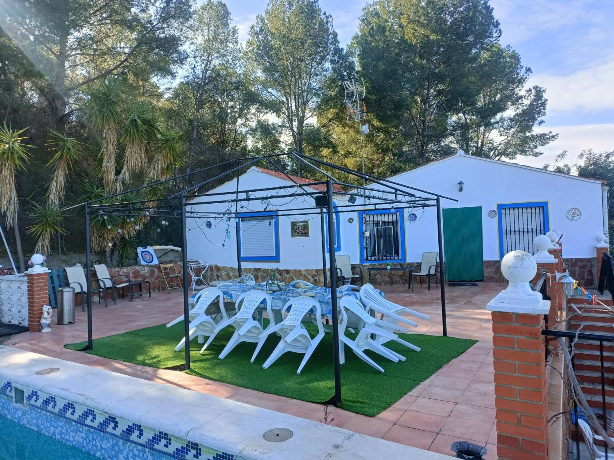 Bedroom With Private Bathroom And Two-Bedroom Family Suite In Quiet Forest Country House 80M2 Large Swimming Pool Music Town Lliria The Garden And Swimmingpool And Garden Are Shared Camera foto