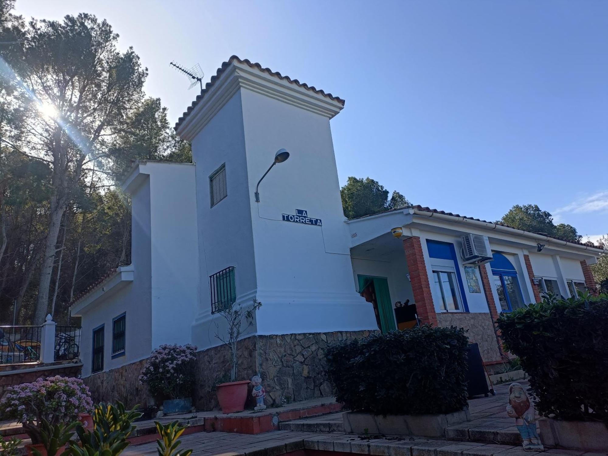 Bedroom With Private Bathroom And Two-Bedroom Family Suite In Quiet Forest Country House 80M2 Large Swimming Pool Music Town Lliria The Garden And Swimmingpool And Garden Are Shared Camera foto
